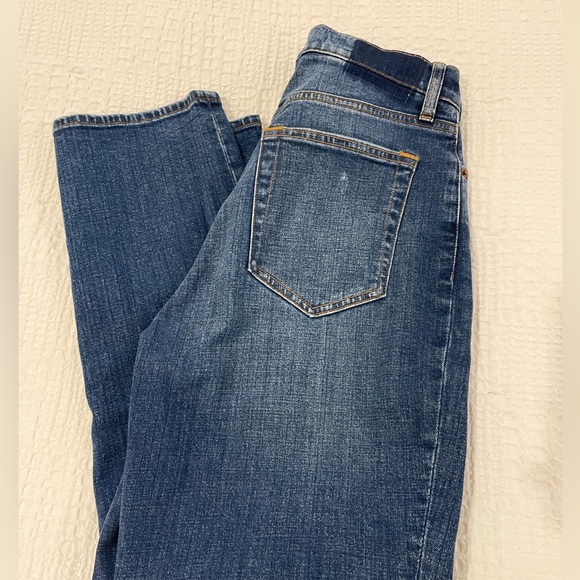 Abercrombie Curve Love Ultra High Rise Ankle Straight Jean - Picture 4 of 5